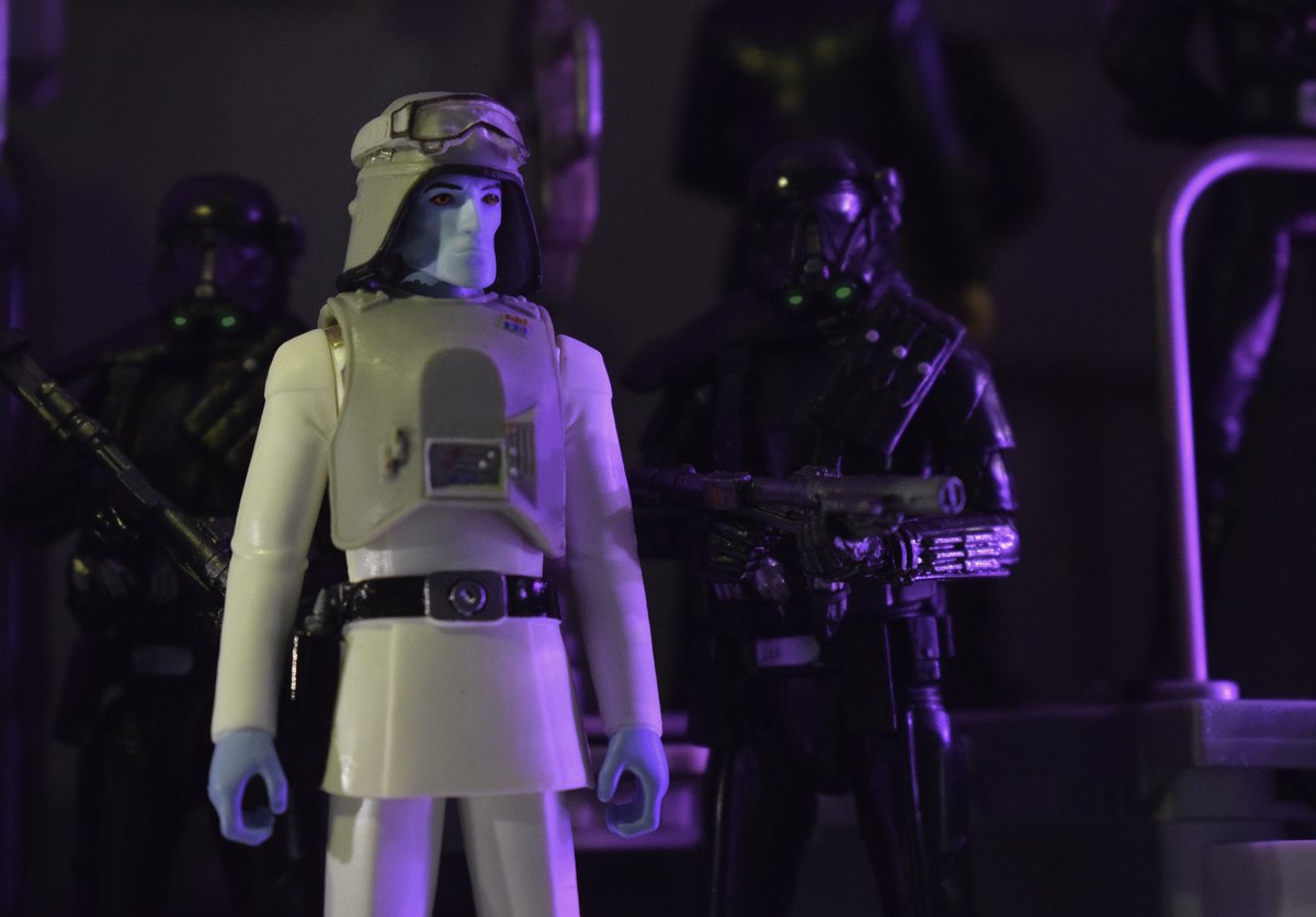 imperial_sock's tweet photo. #thrawn arrives @pablohidalgo @dave_filoni @_LarsMikkelsen #StarWarsRebels https://t.co/etzp5vnqwf