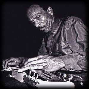 HAPPY BIRTHDAY to the renowned lap-steel guitar player Freddie Roulette on May 3rd.
 