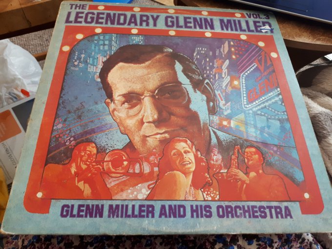 My job allows me to sit on my sofa listening to old school jazz 😎🎺😍 #vinylrecords https://t.co/KSfO5<a href="/tag/vinylrecords"class="tags"><span>#vinylrecords</span></a>