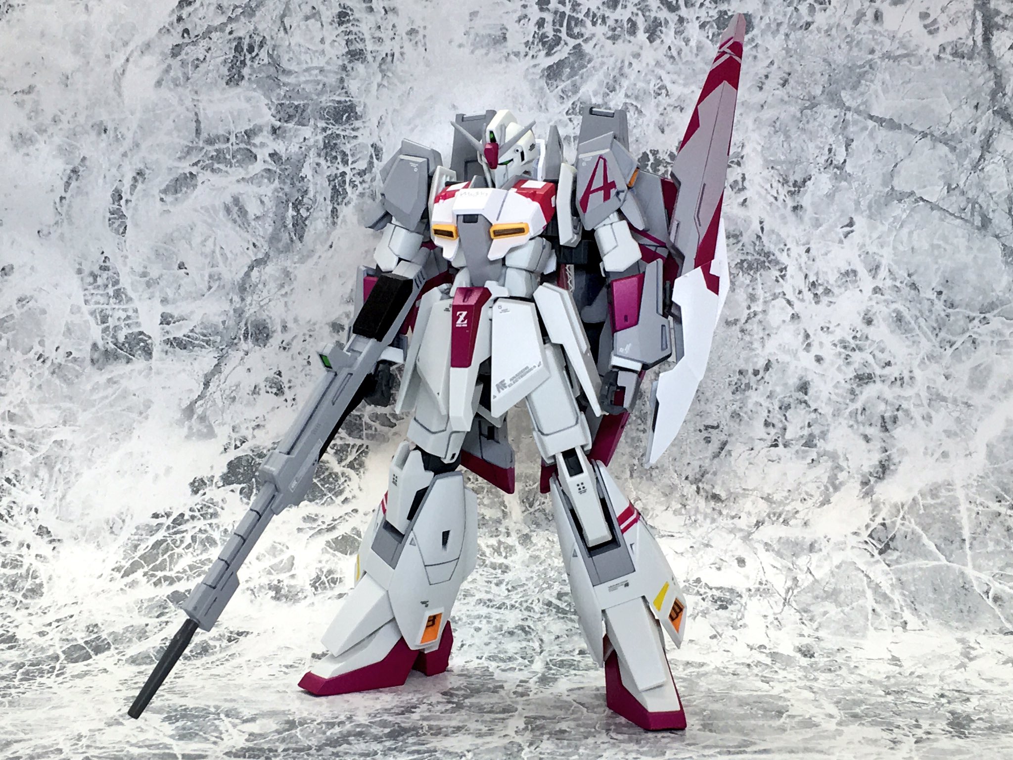 Pulukogiフレーム改 Hguc Zガンダム3号機 完成しました 3号機特有のラインは塗装で出来るだけ再現できるように頑張りました なおほぼ独自解釈 ちなみに新しいzはウェイブライダー形態のバランスがすごく好きです ガンプラの画像貼るとrtされると聞いて