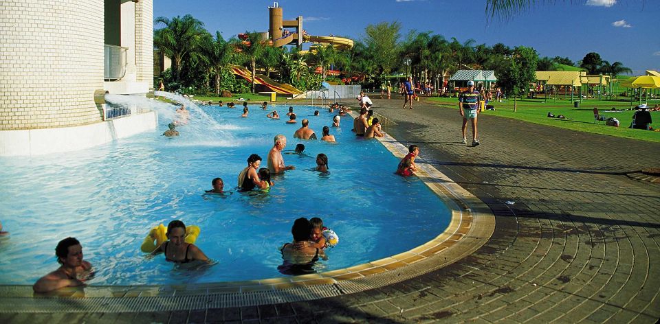 Relax in #Bela-Bela's healing hot springs, frolic in a fun waterworld, hike in the mountains or take a game drive ow.ly/3VYI30bbFcx