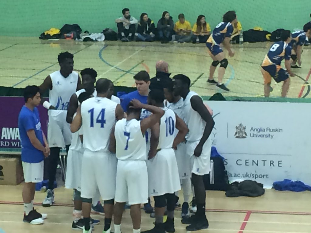 Tight start to the <a href="/BasketballUel/">UEL Men's Basketball</a>  game. But they are in the lead! Will they get us our first point? #uelaru17