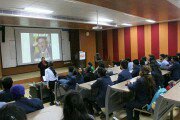 TestBin2's tweet image. Mr. Kapil Gupta - CEO, OMLogic addressing UPES Campus Ambassadors at Kandoli Campus.कैं