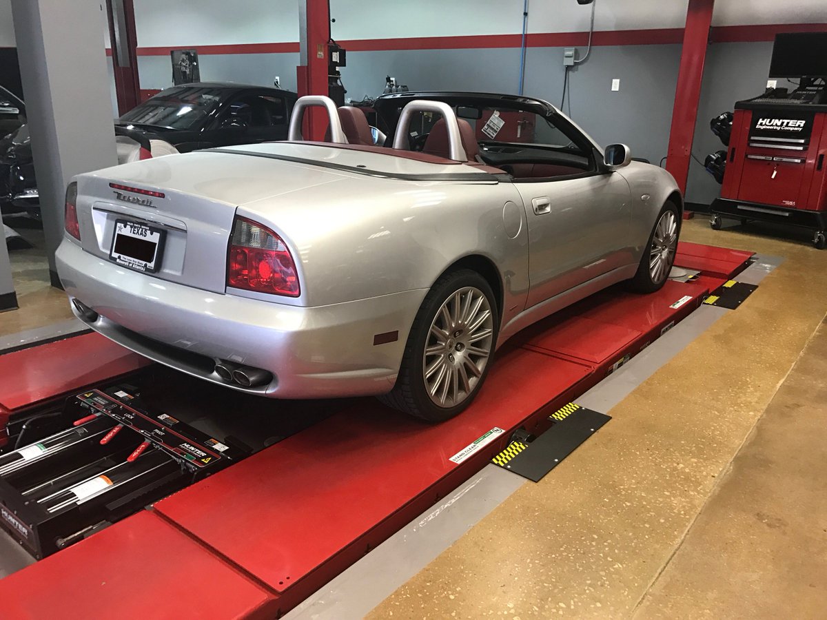 ActiveMotor's tweet image. 2002 #Maserati getting her convertible top fixed at @ActiveMotor 
#ATX #atxliving