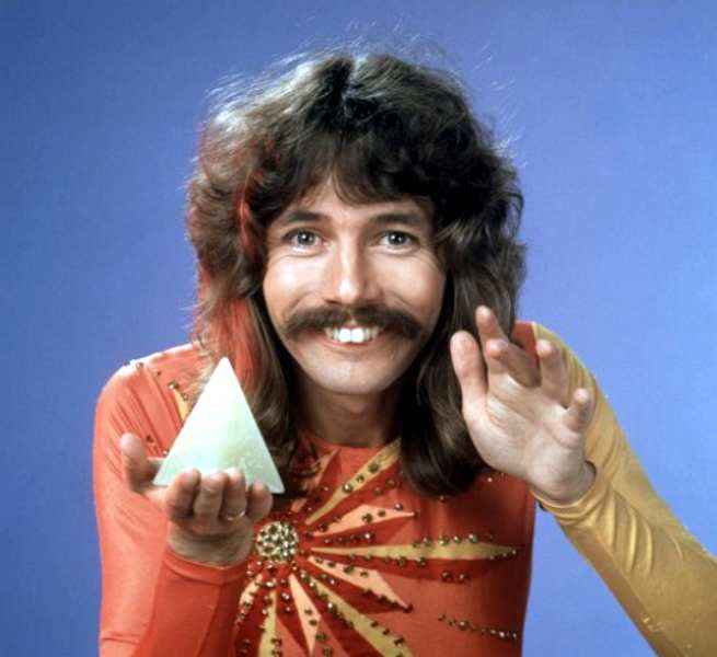Happy Birthday to Doug Henning, who would have turned 70 today! 