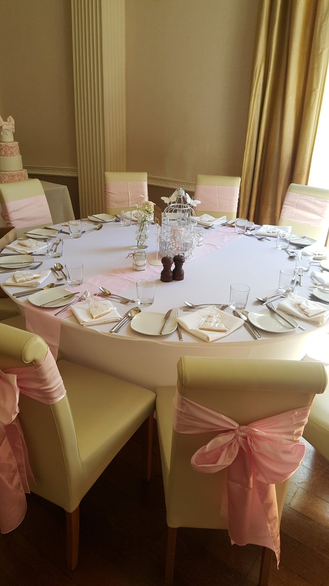 BalloonbeyondUK's tweet image. Beautiful Pink wedding room decorated @ColwickHall #wedding #fullroomdecoration #balloonsandbeyond