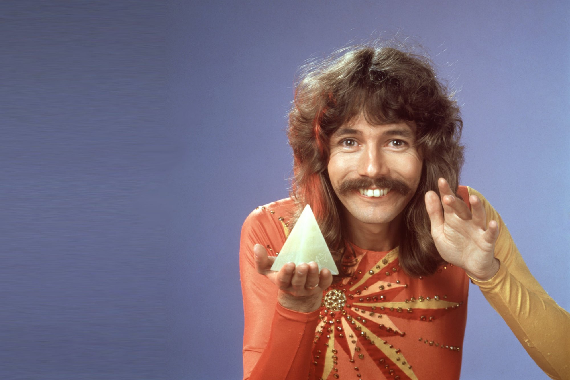 Born this day in 1947. Happy 70th birthday to the late, great magician Doug Henning. 
