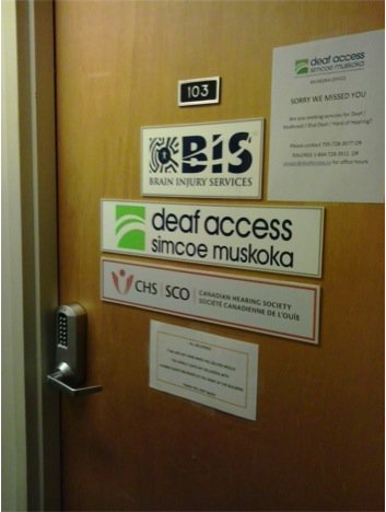 CUPE2073's tweet image. Eight weeks + two days on strike today. Muskoka CHS office, all closed up. Not business as usual, @HelenaJaczek and @DrEricHoskins #CHS
