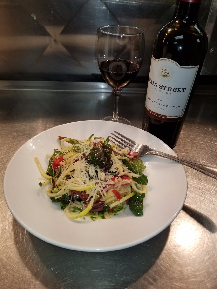DoubleTreeColGA's tweet image. ZUCCHINI &amp;amp; BASIL PESTO SIDE SALAD WITH A GLASS OF MAIN STREET CABERNET SAUVIGNON