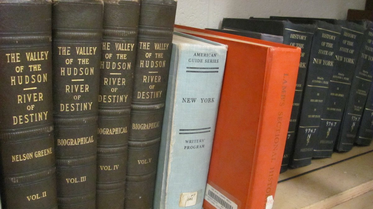 VWLibrarian1's tweet image. Using Oldies but Goodies for Hudson Valley Inquiry! #multiplesources @WCSDEmpowers @GriffinPride2