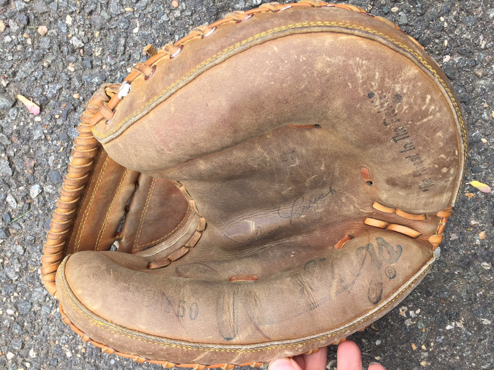 Darren Rovell on X: Broke out the gloves this morning. My Lance Parrish  catcher's mitt from 1989 and my Keith Hernandez 1st base glove from 1991   / X