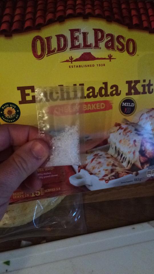 MIM_posse's tweet photo. @oldelpasouk Hi guys we're regular old el paso eaters in our house, just wondered what this mysterious baggie is that I found in my pack? https://t.co/9QS7toFPgZ