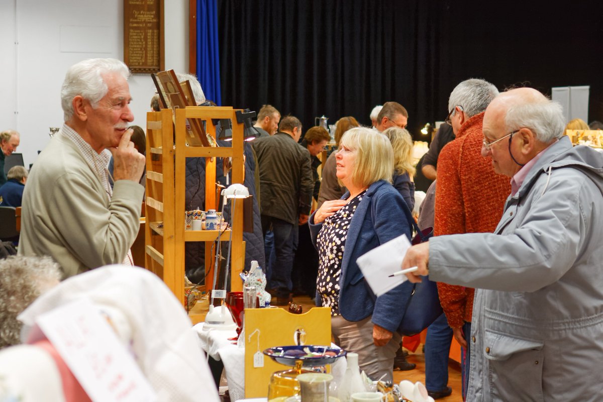 CCEvents's tweet image. Sun 7th May #Antiques, #Vintage, #Retro Fair at Richmond 6th Form College, DL10 7BQ . Up to 80 Stands. Open 10am to 4pm. Adults £1.20