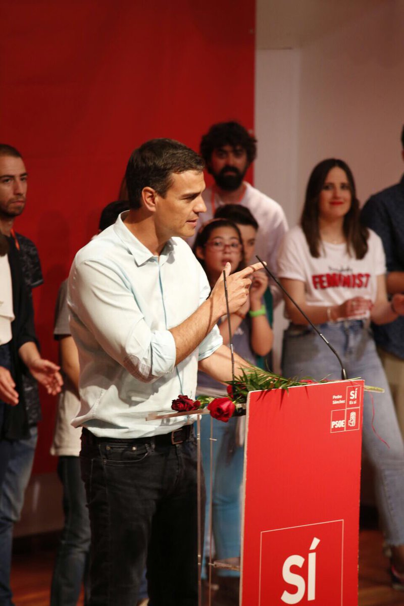 sanchezcastejon's tweet image. El silencio de Mariano Rajoy con la corrupción de su partido demuestra que el que calla otorga.
#Linares #SíesSí