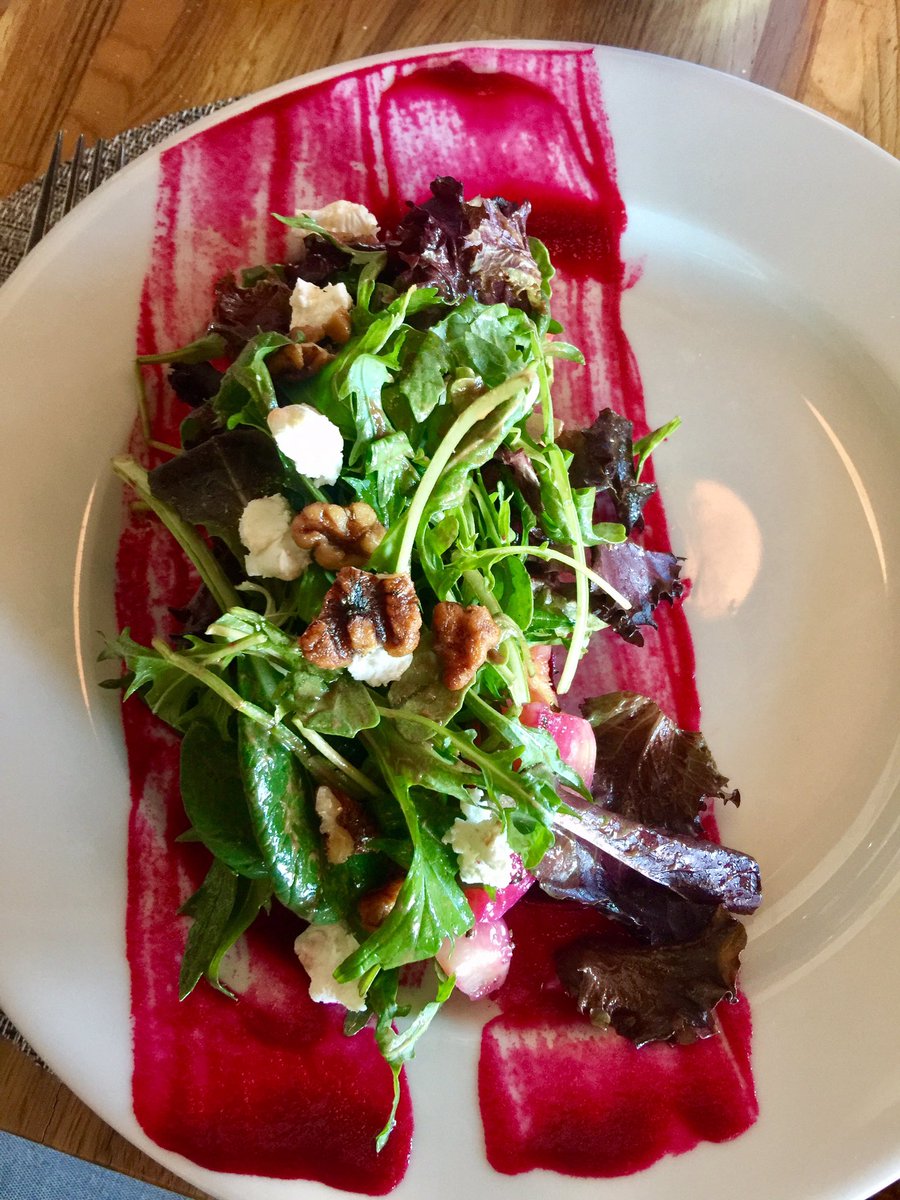 TheVoxAgency's tweet image. Staff meeting today. We're brainstorming but all I can think about is this beautiful beet salad! @AndresBistroBar