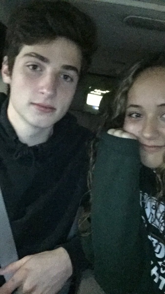 zachr333's tweet photo. Happy birthday ❤️@katarinamapes https://t.co/yngnx5HAEQ