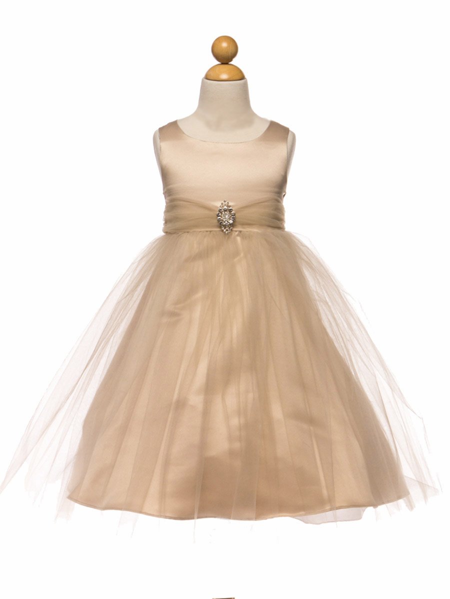 gldarlings's tweet photo. #FlowerGirlDress affordable #girlsdresses #BoySuits for #weddings #Oakville or shop now online Canada at https://t.co/wIO2s3KZa5 https://t.co/j4bTWaOf4y