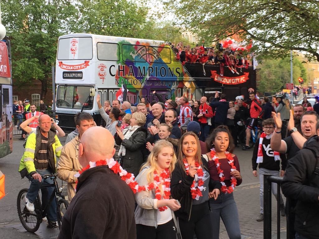 tutbc's tweet photo. #ImpsParade Pics from the bottom of the Lodekka! @LincolnCity_FC @lcfcset @dancowley1 @Cowleyn8 @thelincolnite @BBCRadioLincs @LincsLive https://t.co/pRvmV6HLPG