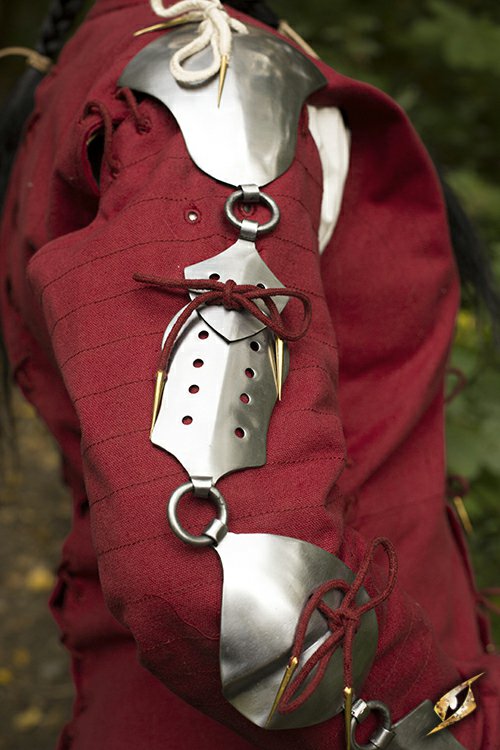 EpicArmoury's tweet photo. The Jack in Jack Chains refers to the padded arming jacket worn beneath the plates.
#metal #armour #armprotection #jackchains #larp https://t.co/ma6YcN4ytY