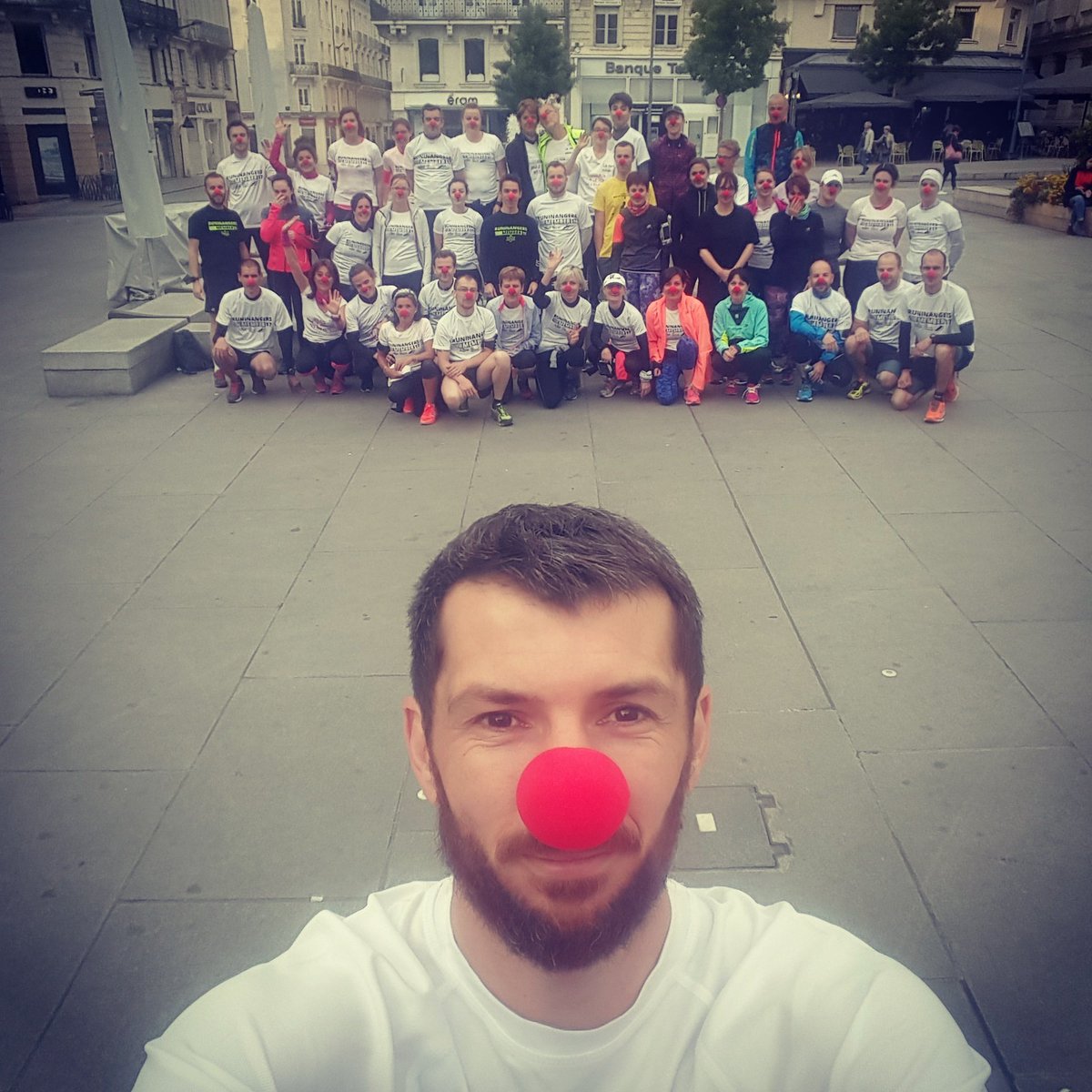 commeUnRunner's tweet photo. La solidarité angevine via notre groupe #runinangers. 414€ reversé au @LeRireMedecin via un dossard pour l'@UTMBMontBlanc #running #angers https://t.co/jqYQ2oIFyj