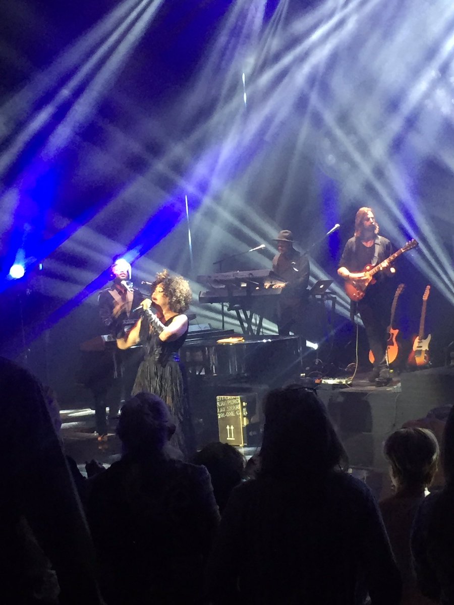 PaulVredenberg's tweet photo. Live @deschalm @ruthjacott #blijftrocken!!! https://t.co/n7PvqFAije