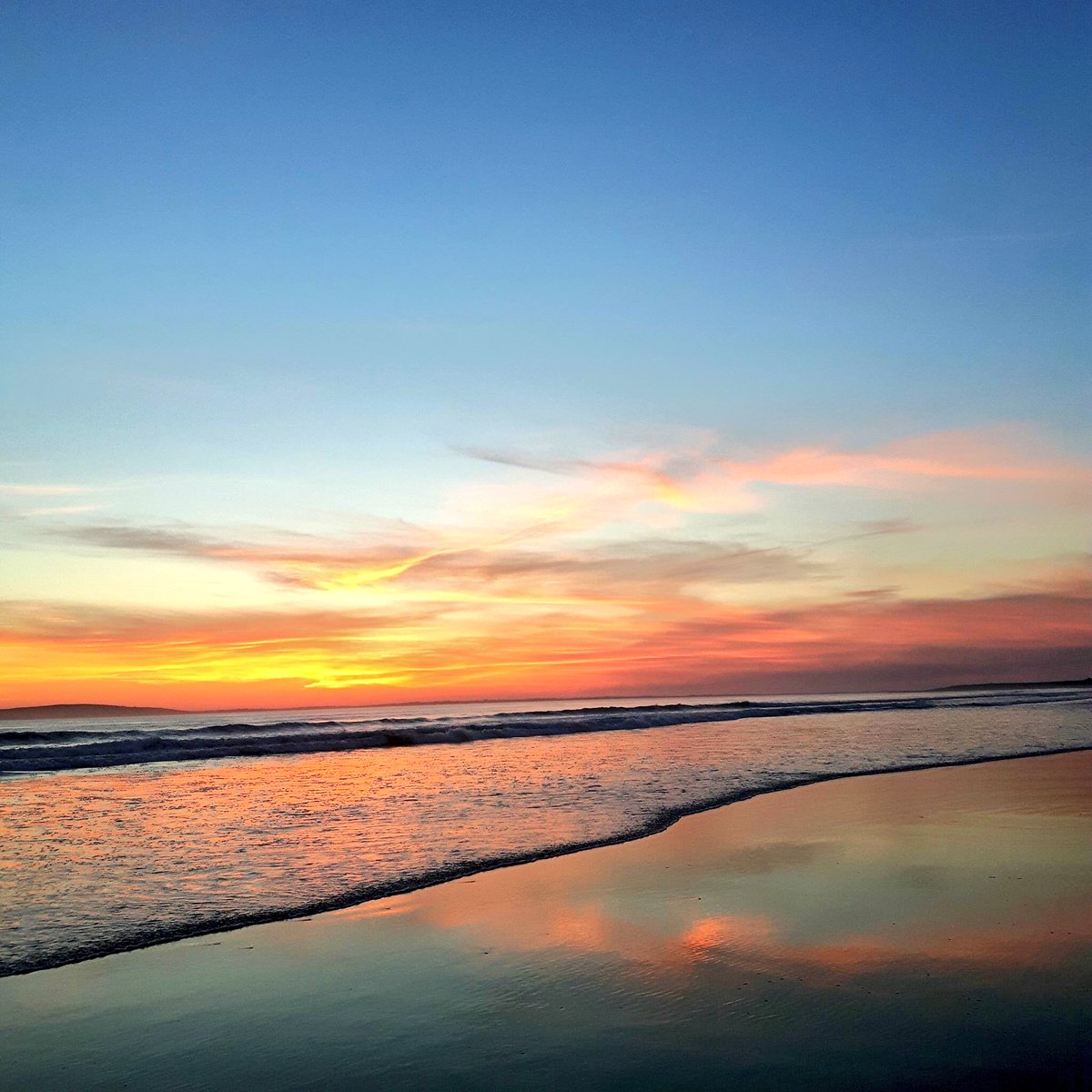 A stroll along #Doohoma beach.. those colours 💕❤️😍#noplacelikehome #wildatlanticway #mayo