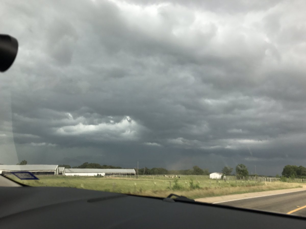 CarlyCassadyWX's tweet image. Stormy clouds moving in over Robertson County! #WXEdge @NWSHouston