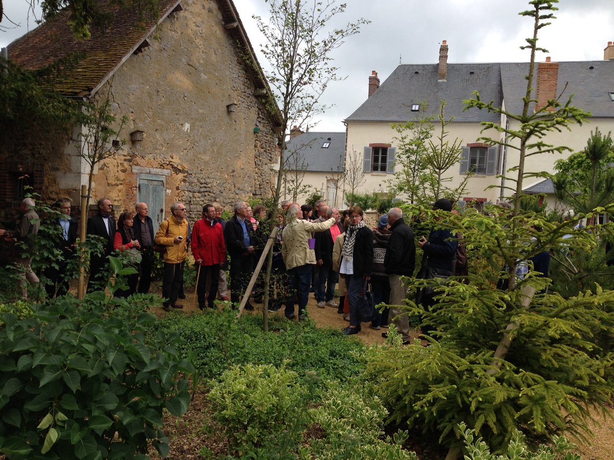 Des ateliers dans les jardins de la maison de Colette en compagnie de Didier Charrue.
