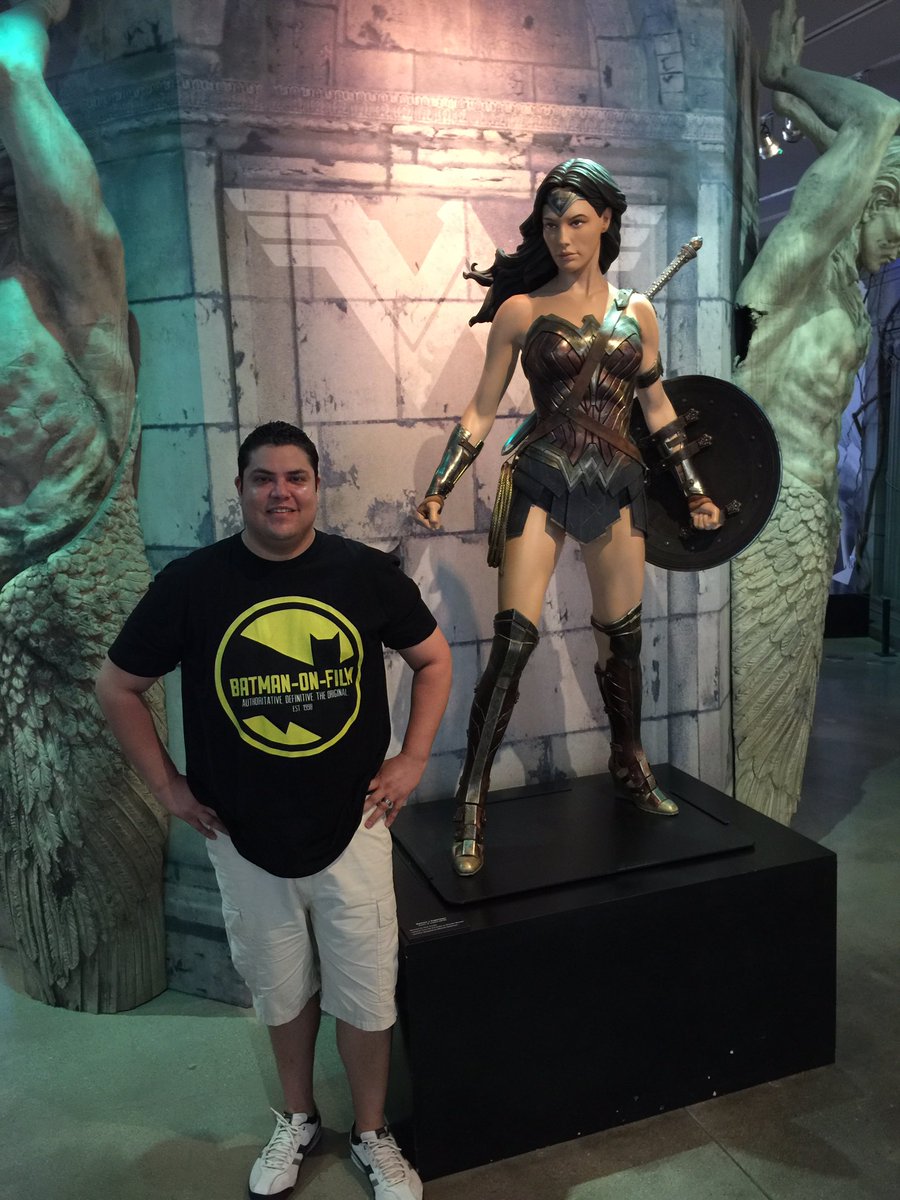C_C_L_Collector's tweet photo. For all of the #DCEU fans out there! #RepresentBOF @BATMANONFILM https://t.co/FXFxg70LhT