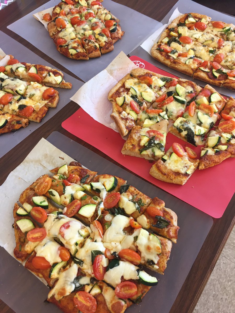 Thanks for joining us in the kitchen today, @abetterlifevan ! Pizza day with the Kindergarten chefs is a good day to visit. #keencooks