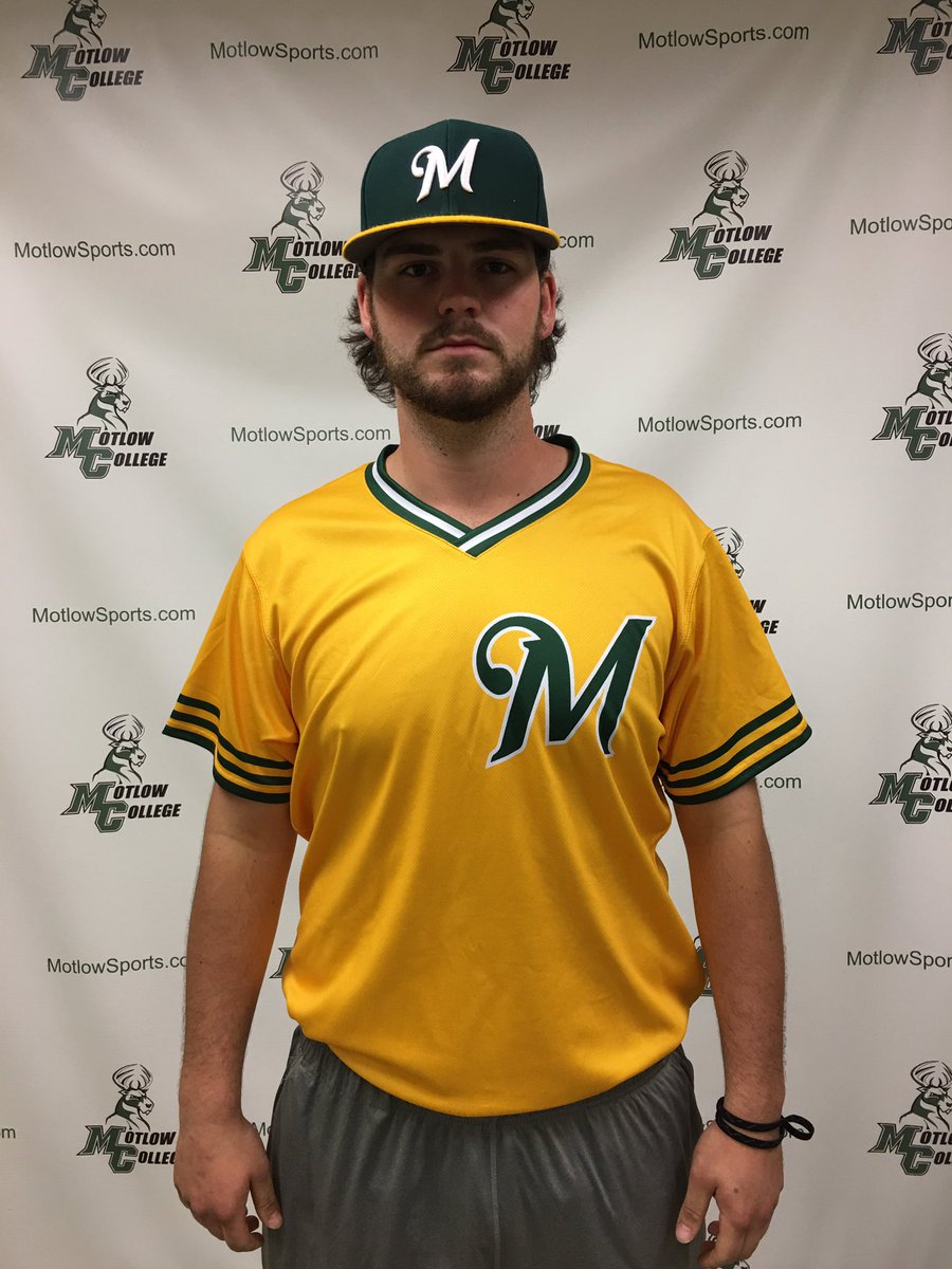 CoachG_CCC's tweet image. The Bucks added two HUGE transfer arms today! Welcome to the family @c_packdaddy24 and @Lwalt3. Very pumped about the future with these 2!