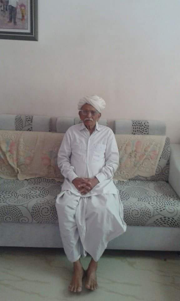 indrasinghrao2's tweet image. परमपिता परमेश्वर मेरे पिताजी की आत्मा को शान्ति दे ऐसी प्रभु से प्राथना ॐ शान्ति