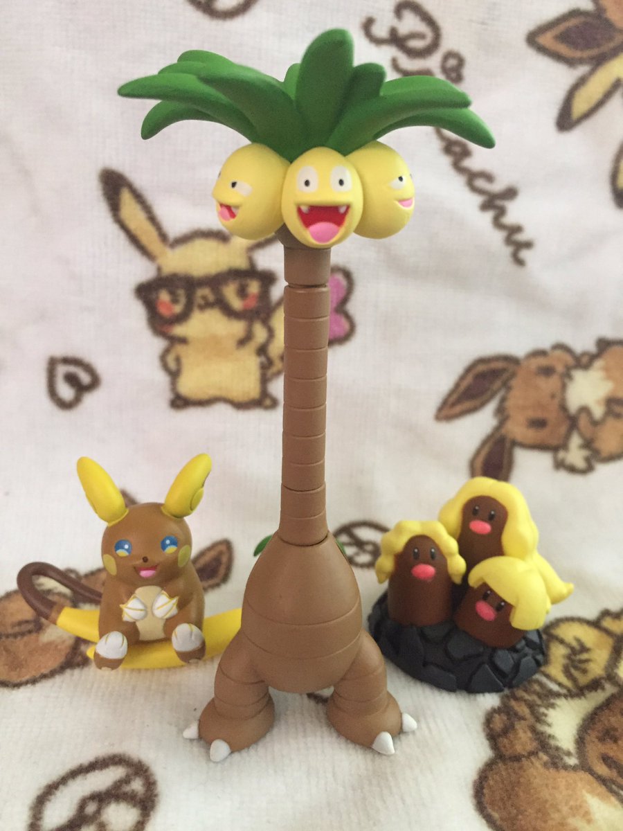 alolan exeggutor figure