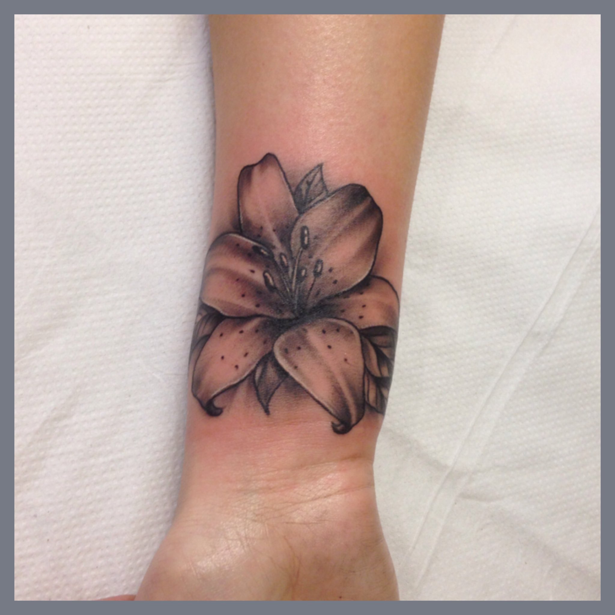 150 Beautiful Small Lily Tattoo Designs  Their Meanings