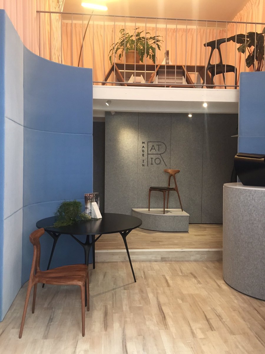 MadeInRatio's tweet image. The #alpha chair and #stellarnova table perfectly unite digital design with the finest craftsmanship. 
.
#londoncraftweek #madeinratio