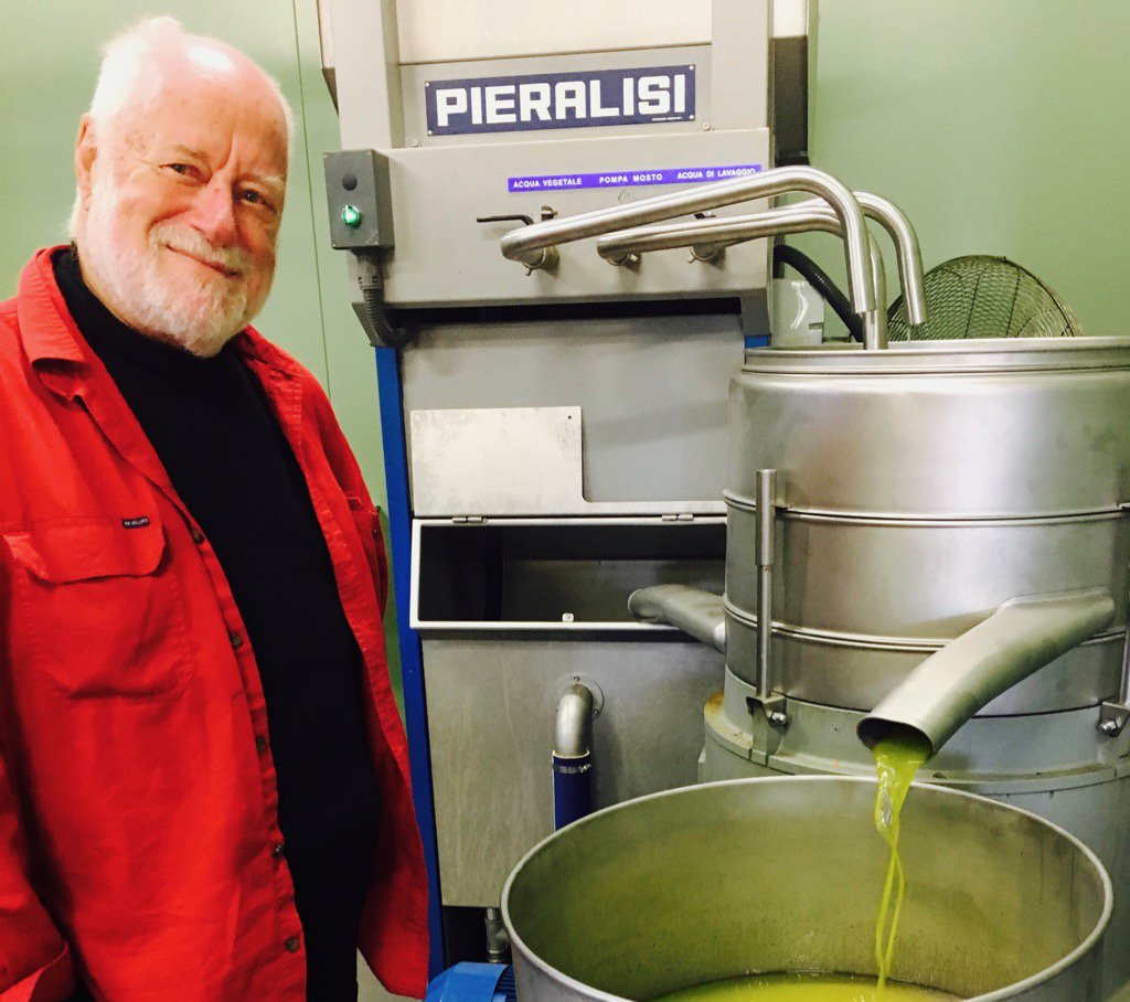 Phillip Adams on Twitter: "First drops of our 2017 vintage ...