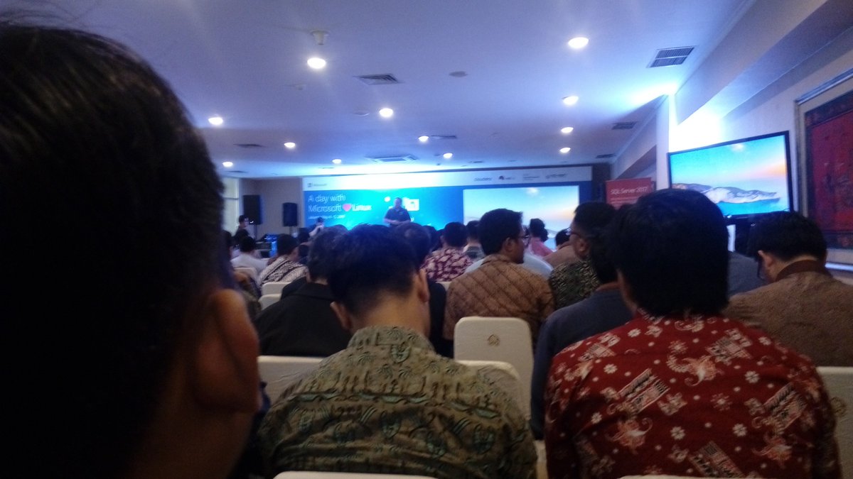djembell's tweet image. Sql server goes on linux, finally 😁 @MicrosoftBisnis @MicrosoftID #sqlonlinux