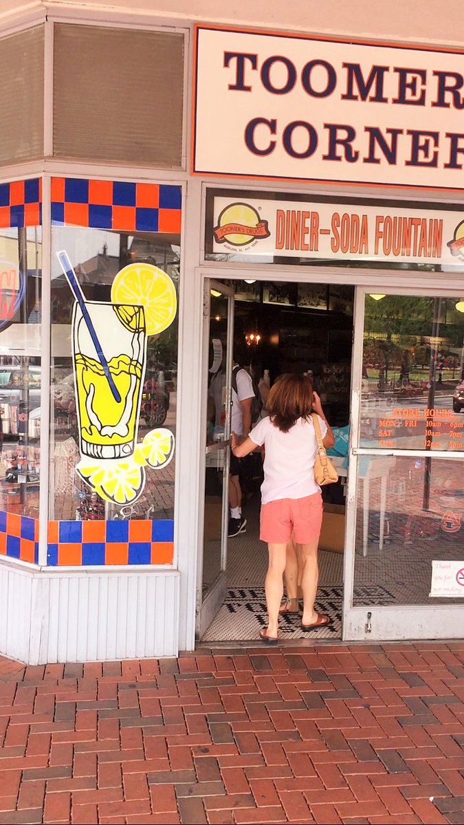 localauburn's tweet photo. Enjoy a cold glass of lemonade at Auburn's famous Toomer's Corner! They also serve lunch and ice cream. #localauburn https://t.co/cYkYvShTs1
