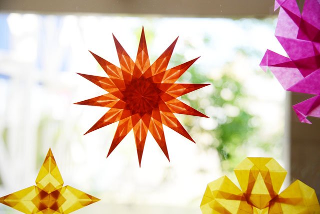 Toys Gift Momo Ar Twitter 参加者募集中 星はワークショップで作り方の説明をするmomoスタッフが作成したもの 紙の切り方や折り方 重なり方の違いで色々な星が作れます Blog 5 6 土 7 日 トランスパレントペーパーワークショップ T Co Toys Gift Momo Ar Twitter 参加者募集中 星はワークショップで作り方の説明をするmomoスタッフが作成したもの 紙の切り方や折り方 重なり方の違いで色々な星が作れます Blog 5 6 土 7 日 トランスパレントペーパーワークショップ T Co