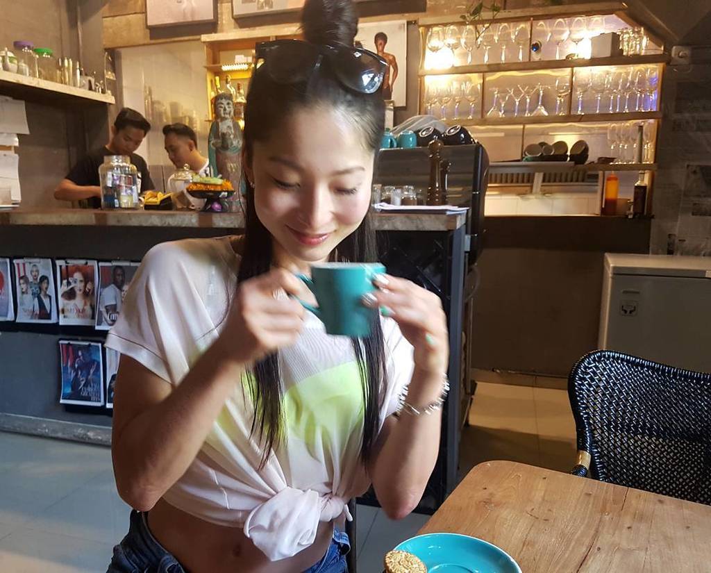 minsoo_go's tweet photo. I agree with what they say here at @Mywarung - "friends are worth more than money" Such an inviting place to stop … https://t.co/t3mGtzwwip https://t.co/XJUgfQSenB