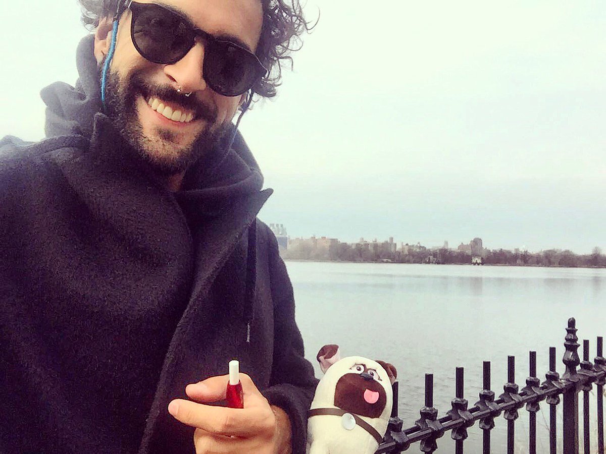 mengonimarco's tweet photo. Cartolina dall'East River. Buona giornata Esercito! 🤙🏽 https://t.co/arJQyiQ8F2