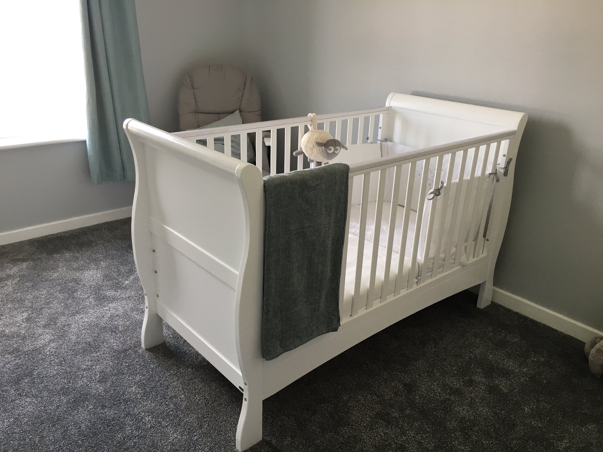izziwotnot bailey sleigh cot bed