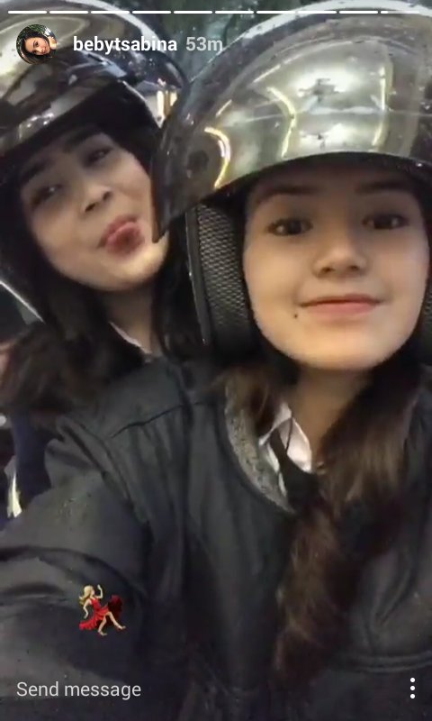 Gemeshh bgtt liat 2 cwe ini😂😂 <a href="/PrillyBie/">Prilly ☘️</a> <a href="/Bebyytsabina/">Cut Beby Tshabina</a>