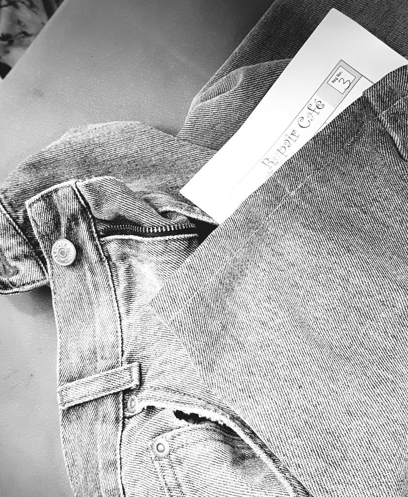 proteSTITCH's tweet photo. #proteSTITCH are at Bath's first #RepairCafe at St Luke's Church until 2pm, come and let us fix your clothes @bathnes @KeepBathGREAT ♡ https://t.co/YIFTNwhYaS