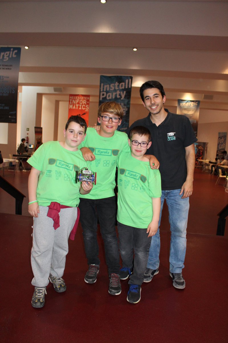 Make_and_Learn's tweet image. Ahir vam viure una molt bona experiència a la #RoboCAT17 i amb ganes de més. Ens trobem tots el 27 de Maig a la gran final a #Vilablareix!