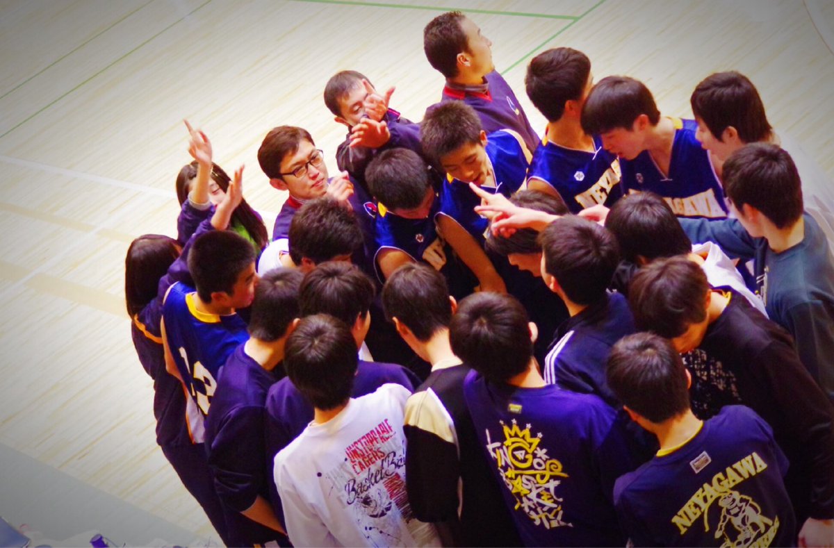 寝屋川高校男子バスケットボール部 Twitterissa 明日から3年生にとって最後の大会が始まります 1つでも多く勝ち進み 今まで努力してきた全てをぶつけます 1回戦 4 23 Vs大阪産業大学附属高校 11 10から試合開始で 場所は今宮高校です 応援よろしくお願い