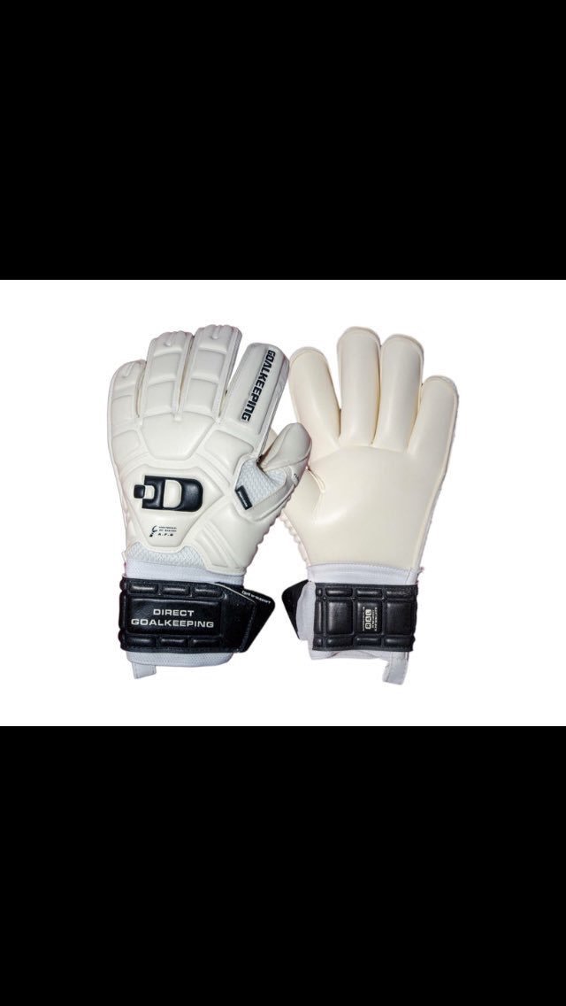 DGOALKEEPING's tweet photo. Looking for gloves? Contact us today! Control and release models currently available in 9 and 10s! #GKunion #gameday https://t.co/CfHJIPojOR