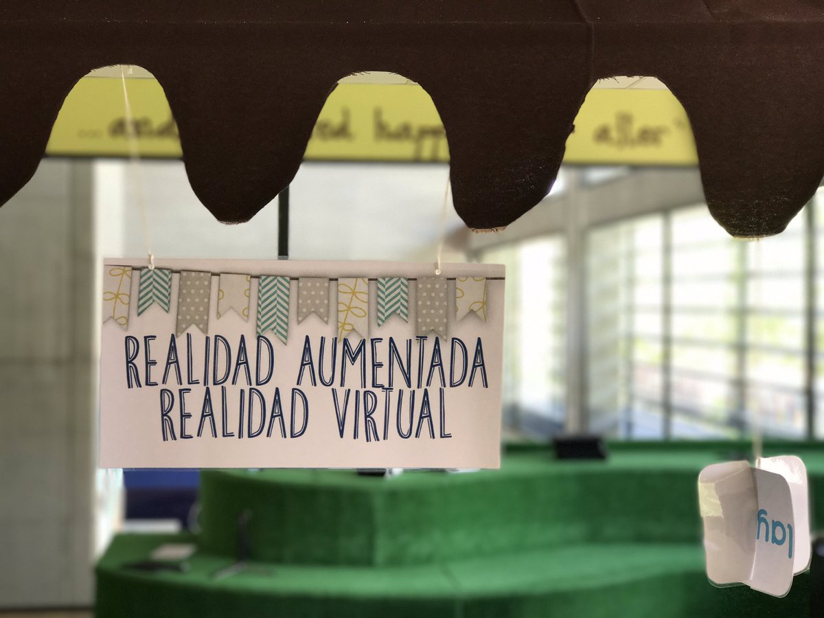 ccastillogarcia's tweet photo. Todo listo para empezar a jugar en el #rastroMIC Vr&Ar #MIC2017 @ColegioMirasur https://t.co/Qj8OwVMsWI