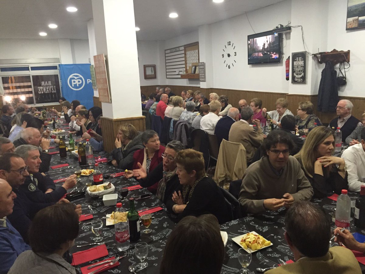 VicenteBetoret's tweet photo. Gracias a los más de 300 compañeros que entre ayer y hoy nos han acompañado. Hacéis grande el @PP_VAL, sois nuestro valor más importante. https://t.co/oWxzBSRZw0