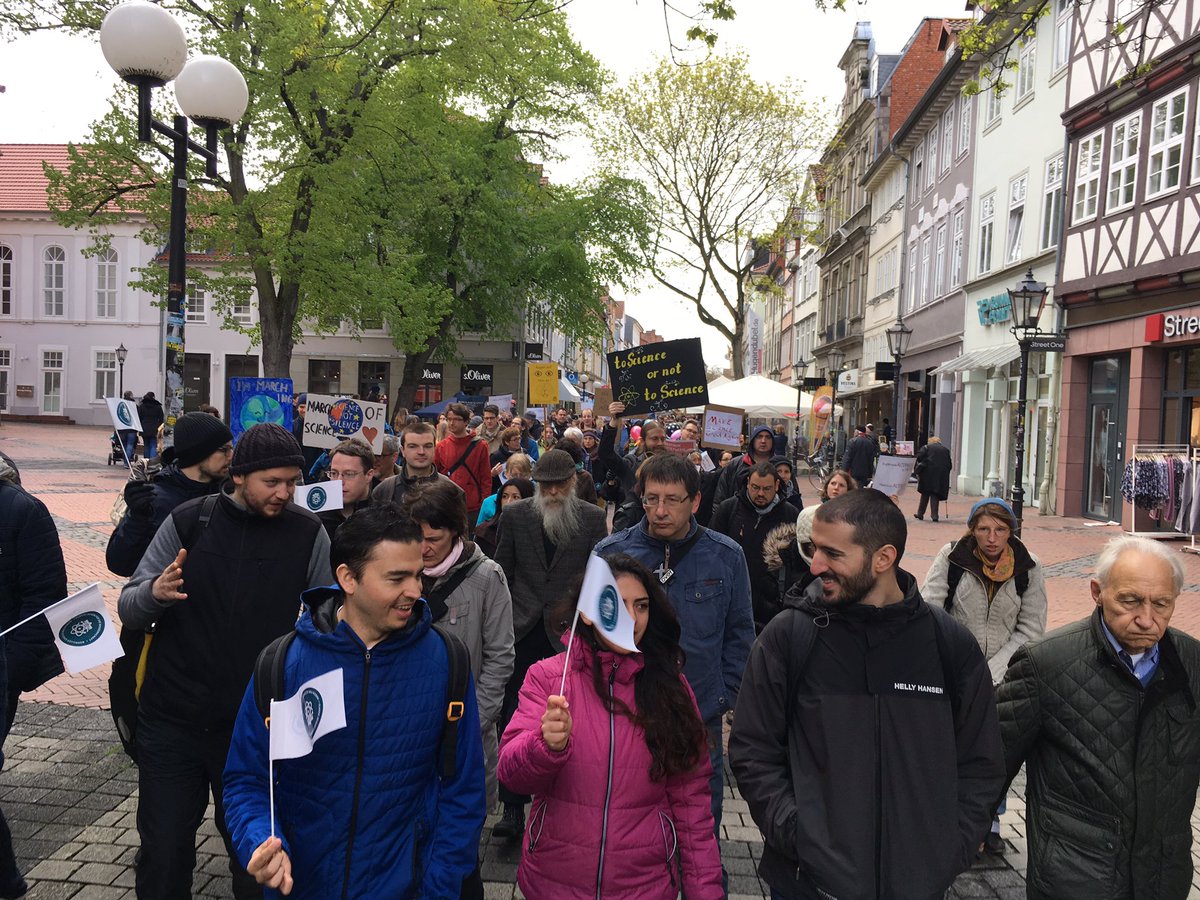 ScienceMarchGoe's tweet image. March For Science in #goettingen #marchforscience #marchForScienceGER
